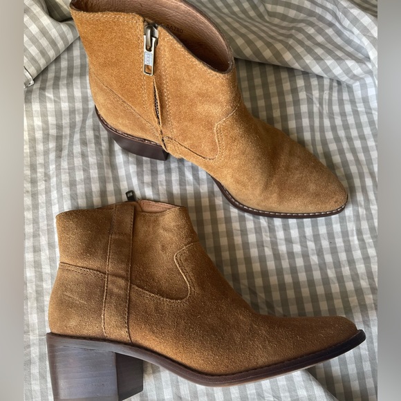 Madewell suede western cowboy inspired ankle Hailie boots in great condition. - Picture 8 of 16